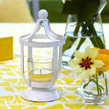 Świecznik matalowy na tealight lub votive Partylite Garden Urn Votive Holder biały 18cm