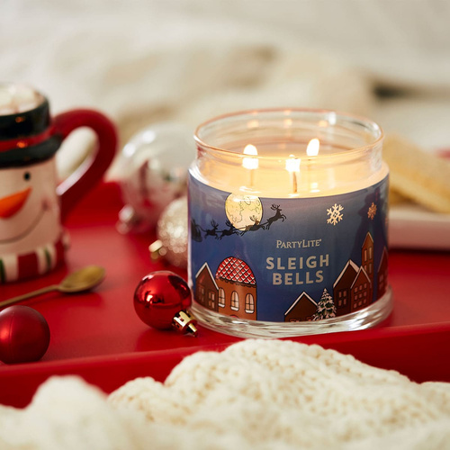 Świeca sojowa zapachowa świąteczna Partylite Sleigh Bells 3 knotowa czas palenia 45h