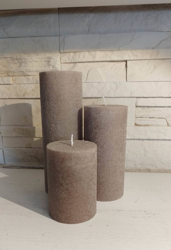 Świeca dekoracyjna walec Welur ciemny beż 10x7 cm czas palenia około 45h