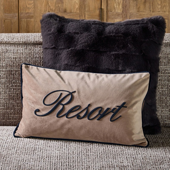 Riviera Maison Poszewka na poduszkę Resort Pillow Cover 50x30cm kolor ciemny beż/czarny