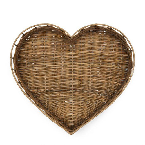 Taca rattanowa w kształcie serca Riviera Maison RR Heart Tray 40x45cm.