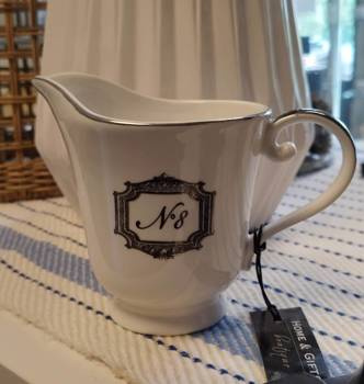 Dzbanek do mleka lub sosu Hotel Collection No 8 porcelana kolory biały i czarny H11cm 300ml