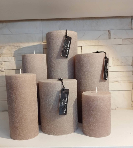 Świeca dekoracyjna walec Welur ciemny beż 10x7 cm czas palenia około 45h