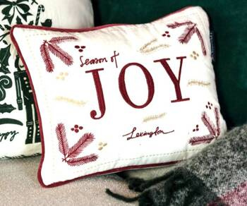 Lexington Poduszka Świąteczna Joy Organic Cotton Velvet 40x30cm kolor biały/bordo