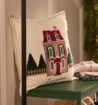 Lexington Poszewka Świąteczna Kamieniczka House Organic Cotton Velvet 50x50cm 100% bawełna biała