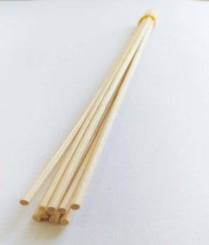 Patyczki rattanowe do dyfuzorów zapachowych naturalne 20cm kpl.7szt