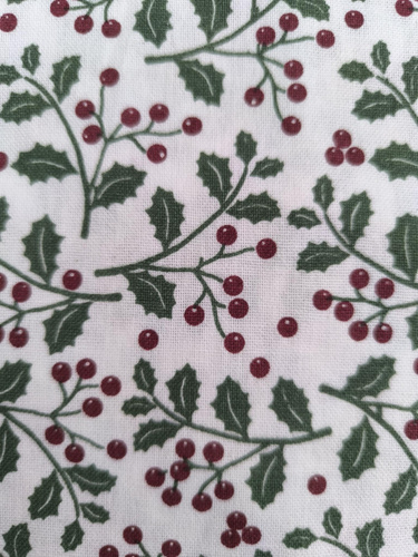 Ręcznik kuchenny świąteczny Ostrokrzew Krasilnikoff Danish Design kolor biały/bordowy/zielony 50x70cm 100% bawełna