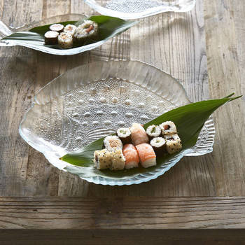 Riviera Maison Talerz szklany do serwowania w kształcie ryby RM Flounder Fish Serving Plate 38x35x4cm