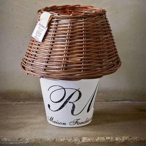  Riviera Maison RR Maison Fondee en 1948 świecznik rattan ceramika biały 20x22cm